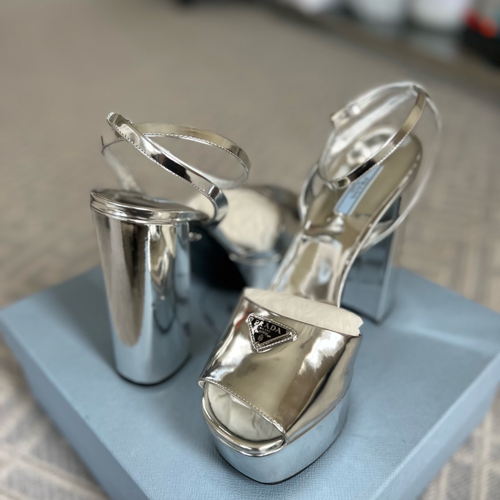NWT Prada Womens Metallic Leather Platform Heels Silver 41.5 - Picture 9 of 10